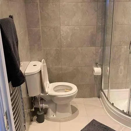 Brand New - Centre